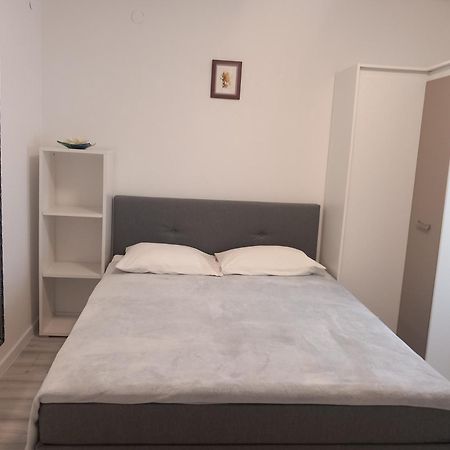 Apartman Iva Kuciste Quarto foto