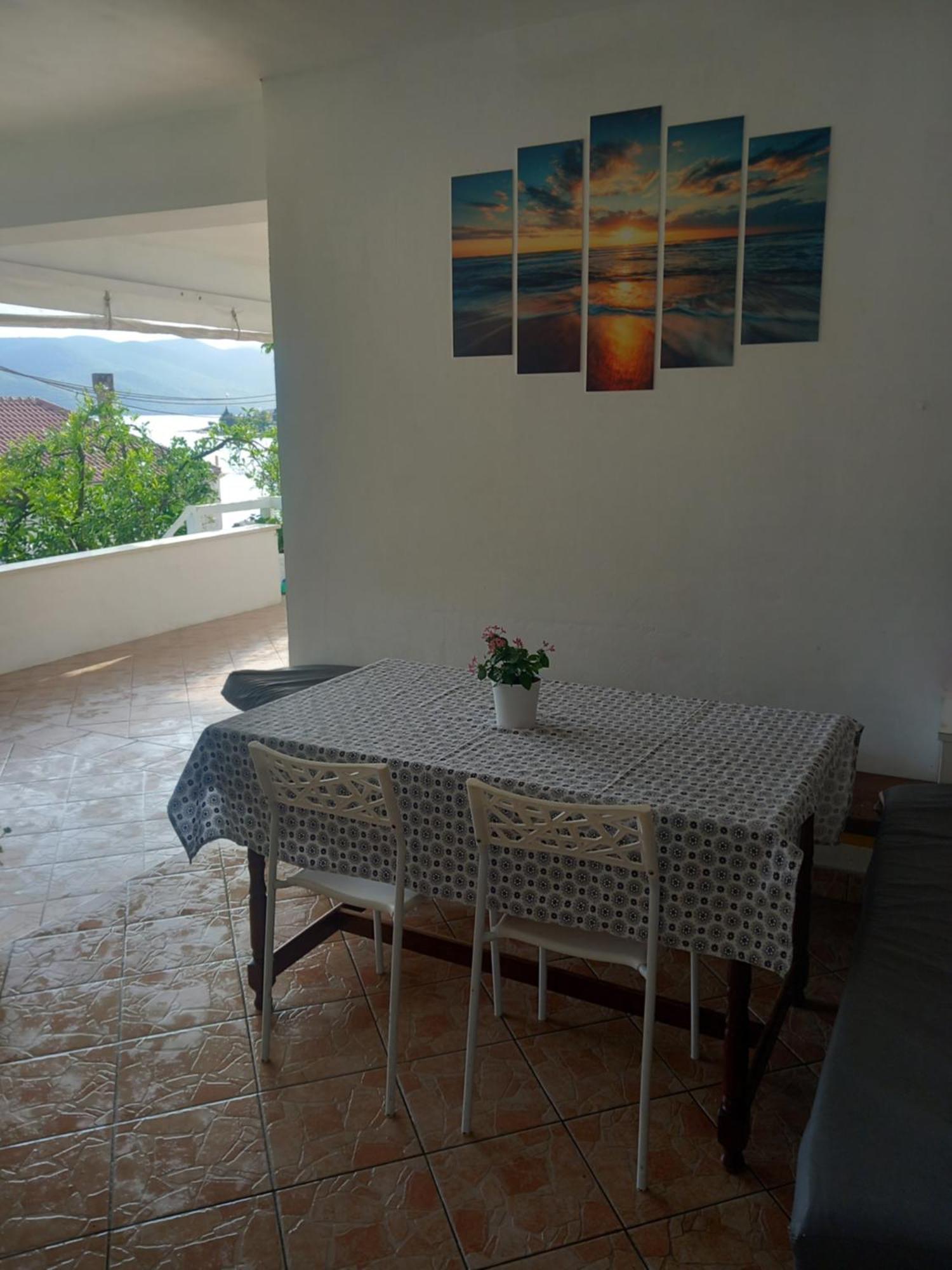 Apartman Iva Kuciste Quarto foto